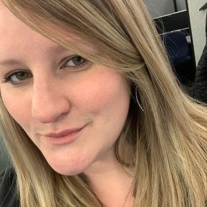 Meet your Posher, Lindsey